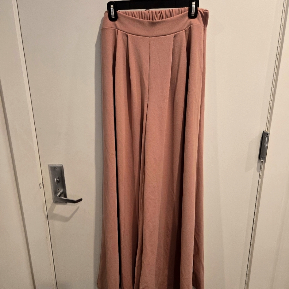 New Fashion Nova Wide leg pants